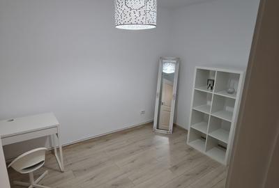 Apartament cu 3 camere semidecomandat în Podu Roș - 3