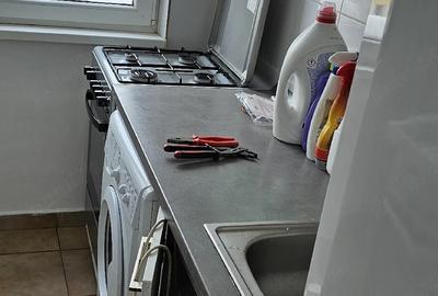 Apartament cu 2 camere semidecomandat în Teiul Doamnei