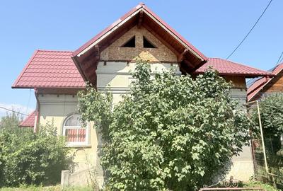 Casă individuală cu 4 camere cu Canalizare în Brebu Mânăstirei