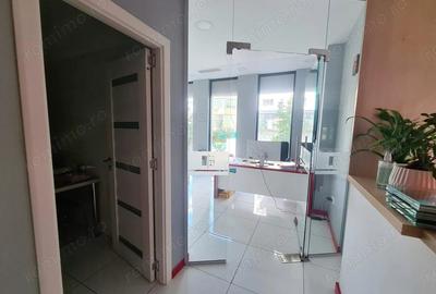 Spațiu comercial, de 200 mp, în Ultracentral - 4