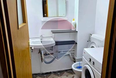 Apartament cu 3 camere decomandat în Griviței