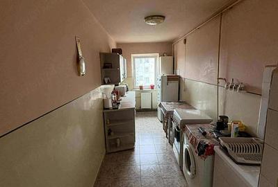 Apartament cu 3 camere decomandat în Simeria - 1