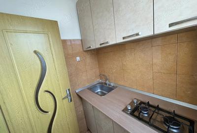 Garsonieră decomandată în CET - 1