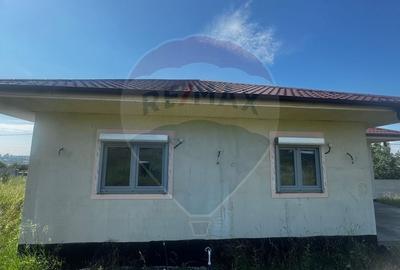 Casă individuală cu 4 camere cu Teren 1000 Mp în Șcheia - 2