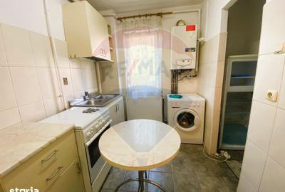 Apartament cu 2 camere, mobilat în Triaj