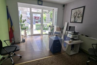 Spațiu comercial, de 100 mp, în Central - 1