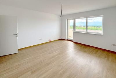 Apartament cu 3 camere decomandat în Sânpetru