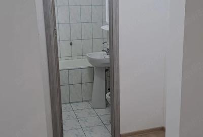 Apartament cu 2 camere semidecomandat în Viziru 3
