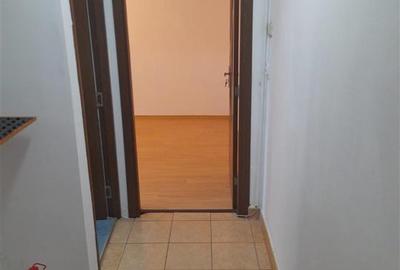 Apartament cu 3 camere semidecomandat în Dacia - 16