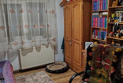 Apartament cu 3 camere semidecomandat în Central - 3