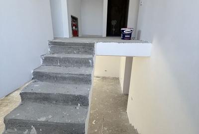 Casă cu 4 camere cu Teren 375 Mp în Ștefănești