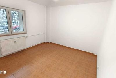 Apartament cu 4 camere semidecomandat în Turda - 2