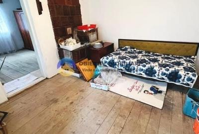 Casă cu 2 camere cu Teren 938 Mp în Costișa