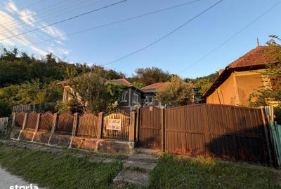 Casă cu 4 camere cu Teren 592 Mp în Tătărani