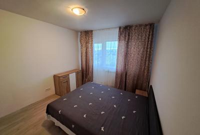 Apartament cu 3 camere decomandat în Exterior Vest