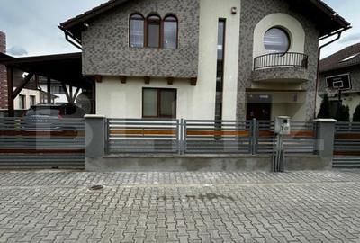 Casă cu 4 camere cu Teren 400 Mp în Central - 16