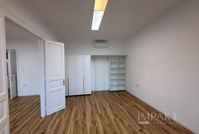 Apartament cu 4 camere semidecomandat în Central