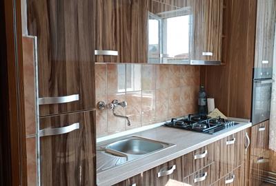 Apartament cu 3 camere decomandat în Exterior Vest - 1