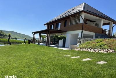 Casă cu 6 camere cu Teren 2530 Mp în Geaca - 7