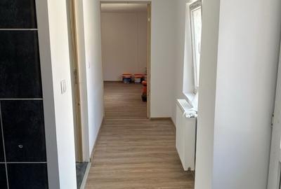 Casă cu 3 camere cu Teren 150 Mp în Central - 1