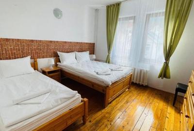 Casă individuală cu 10 camere cu Canalizare în Bușteni - 12