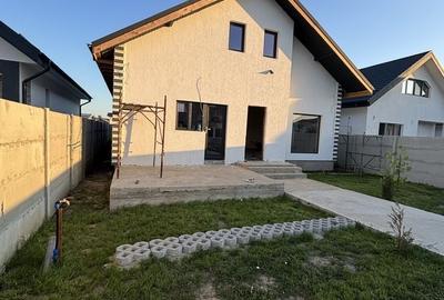 Casă cu 4 camere în Central