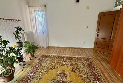 Casă individuală cu 6 camere cu Teren 600 Mp în Central - 9