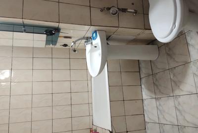Apartament cu 4 camere decomandat în Est - 1