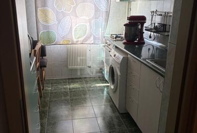 Apartament cu 3 camere semidecomandat, mobilat în Drumul Taberei - 10