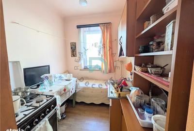 Casă cu 4 camere cu Teren 262 Mp în Tractorul - 11