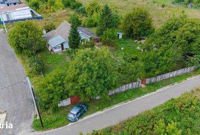 Casă cu 4 camere cu Teren 1484 Mp în Ciurea