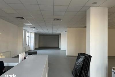 Spațiu comercial, de 1,200 mp, în Nord - 2