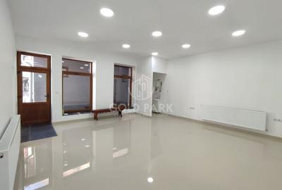 Spațiu comercial, de 86 mp, în Central