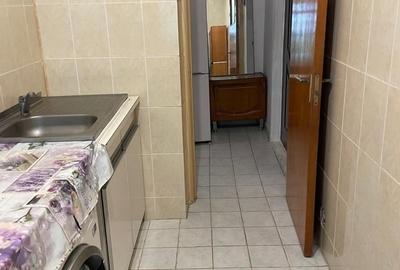 Garsonieră decomandată în Rahova