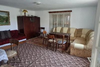 Casă cu 3 camere cu Teren 1400 Mp în Abuș