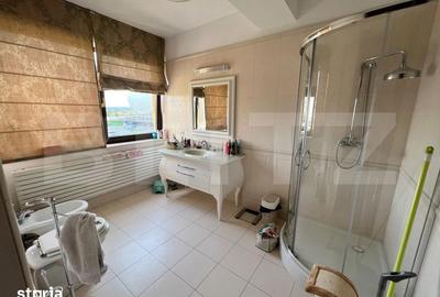 Apartament cu 5 camere în Central
