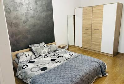 Garsonieră decomandată, mobilată în Complex Studențesc