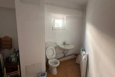 Spațiu comercial, de 200 mp, în Central - 7
