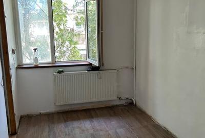Garsonieră semidecomandată în Berceni