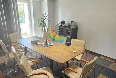 Apartament cu 3 camere în Centrul Civic