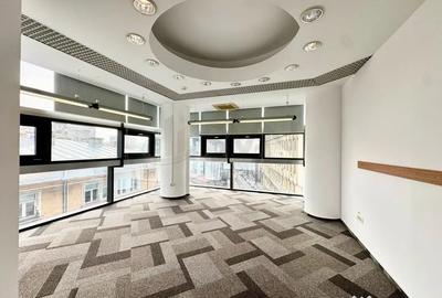 Spațiu comercial, de 476 mp, în Universitate - 2