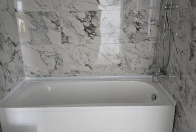 Apartament cu 3 camere decomandat în Energia - 17