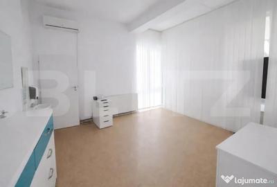 Spațiu comercial, de 180 mp, în Cetate - 1