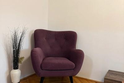 Apartament cu 3 camere decomandat în Girocului