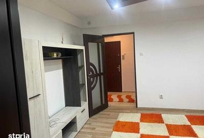Apartament cu 2 camere în Podu Roș