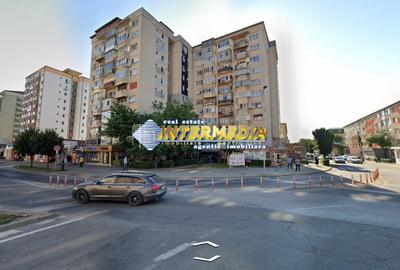 Spațiu comercial, de 50 mp, în Cetate