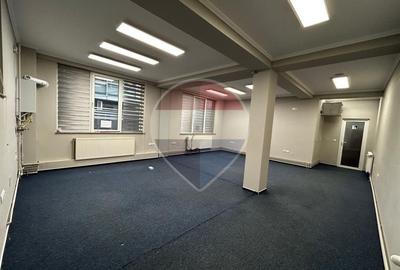 Spațiu comercial, de 40 mp, în Central