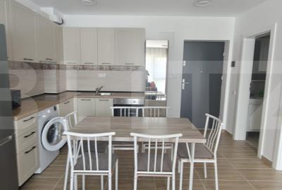 Apartament cu 2 camere semidecomandat, mobilat în Calea Moldovei