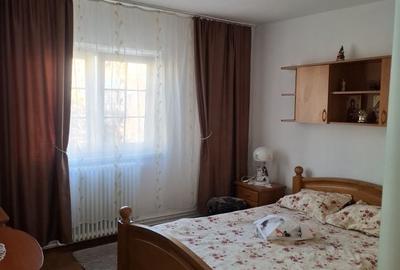 Apartament cu 2 camere decomandat în Ostroveni