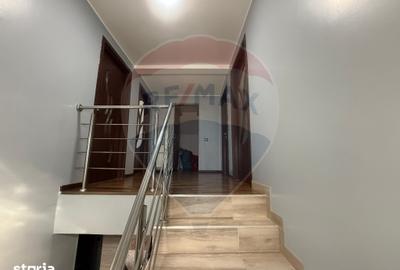 Casă cu 5 camere cu Teren 336 Mp în Șimnicu de Sus